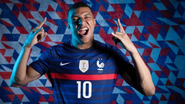 开云体育官网-姆巴佩犹豫未来但绝不叛逃：伟大球员必须磊落行事